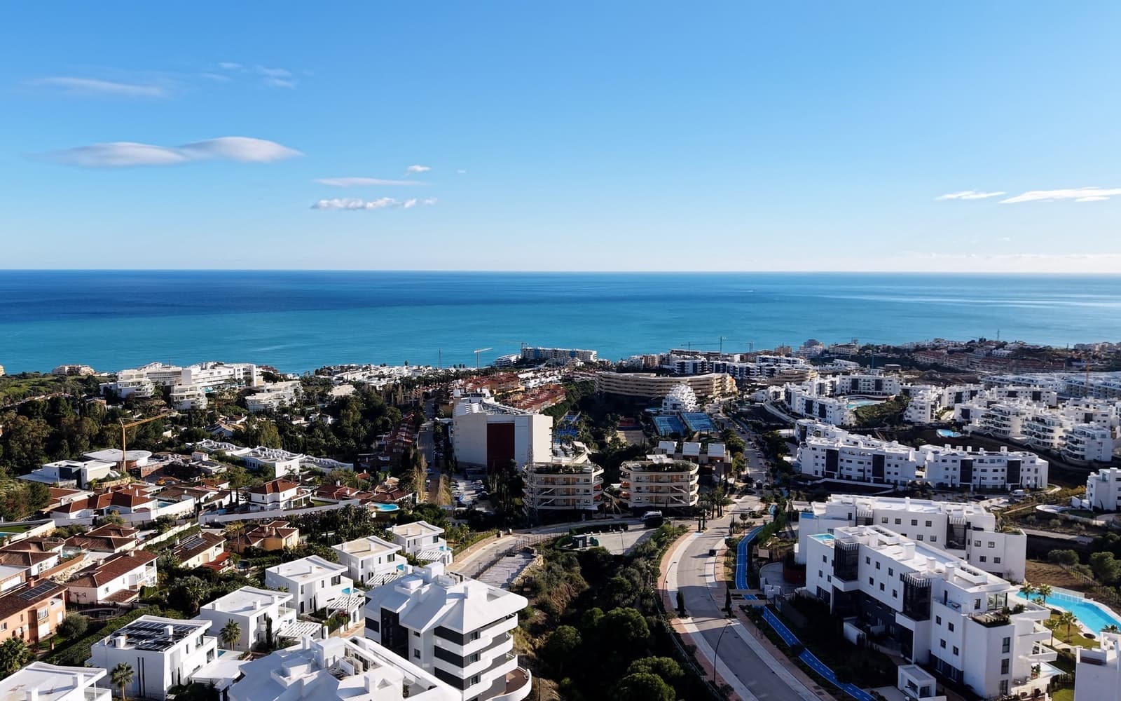 2 soverom Leilighet til salgs i Fuengirola med svømmebasseng garasje - € 549 000 (Ref: 9500588)