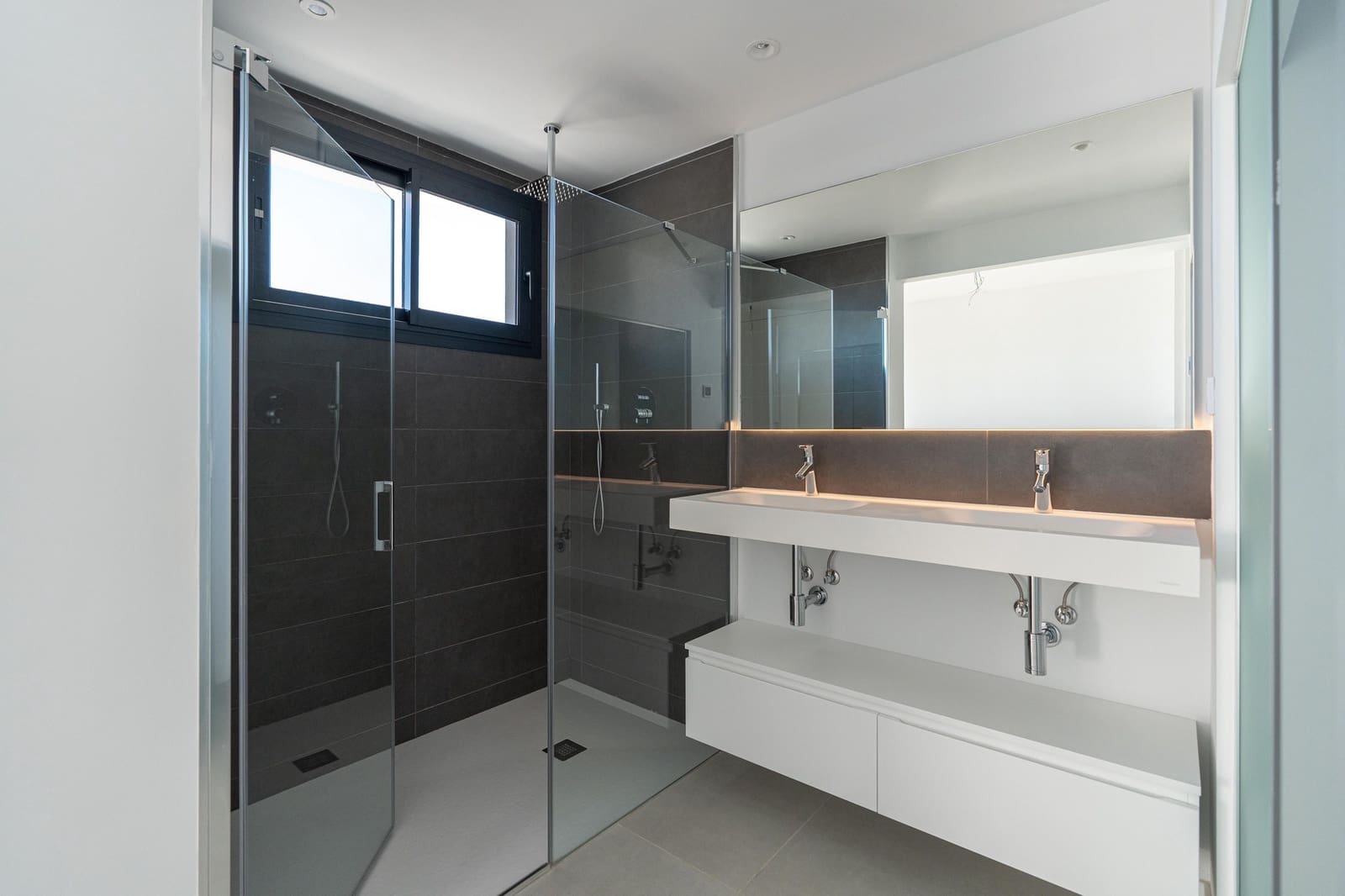 2 soverom Leilighet til salgs i Fuengirola med svømmebasseng garasje - € 549 000 (Ref: 9500588)