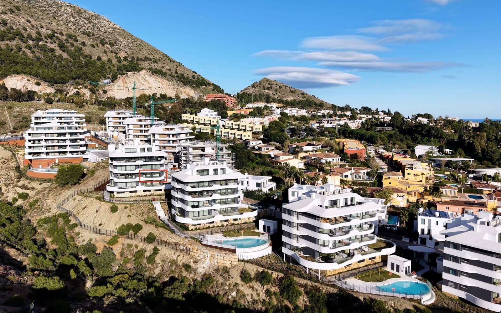 2 soverom Leilighet til salgs i Fuengirola med svømmebasseng garasje - € 549 000 (Ref: 9500588)