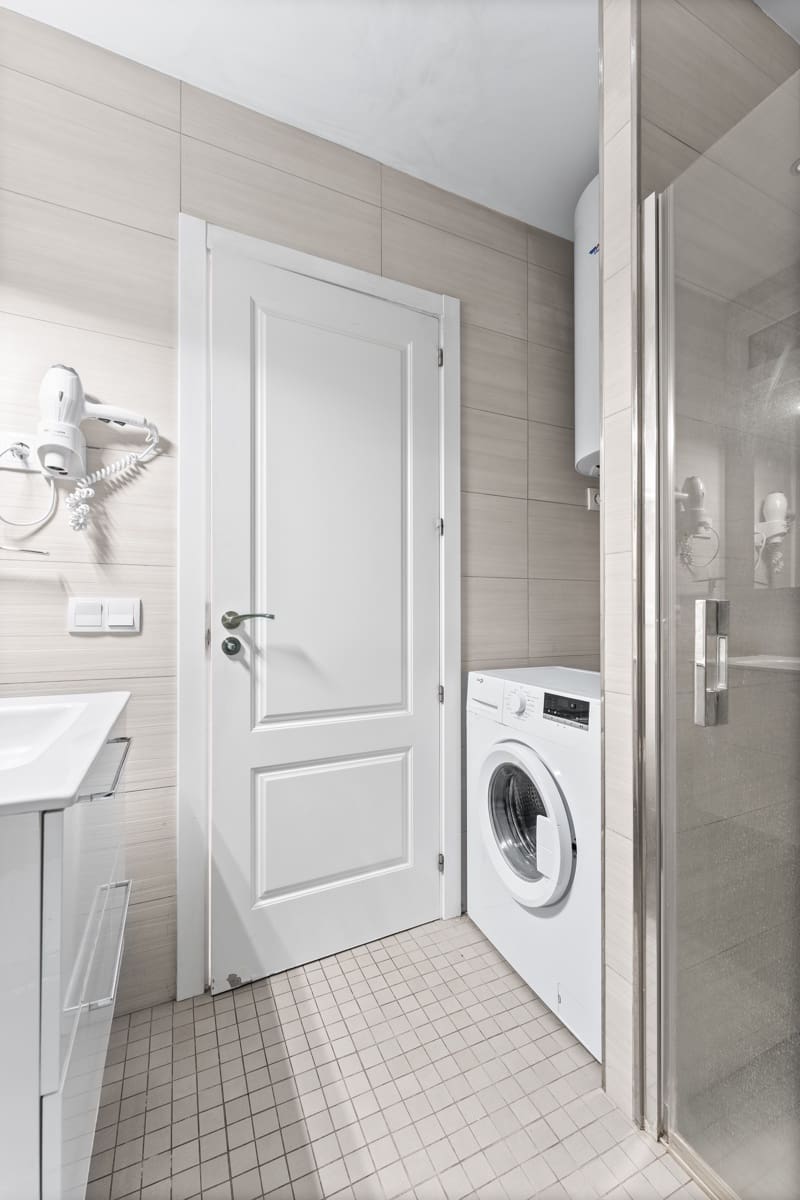 1 sypialnia Apartament przy plaży na sprzedaż w Fuengirola z garażem - 299 000 € (Ref: 9539020)