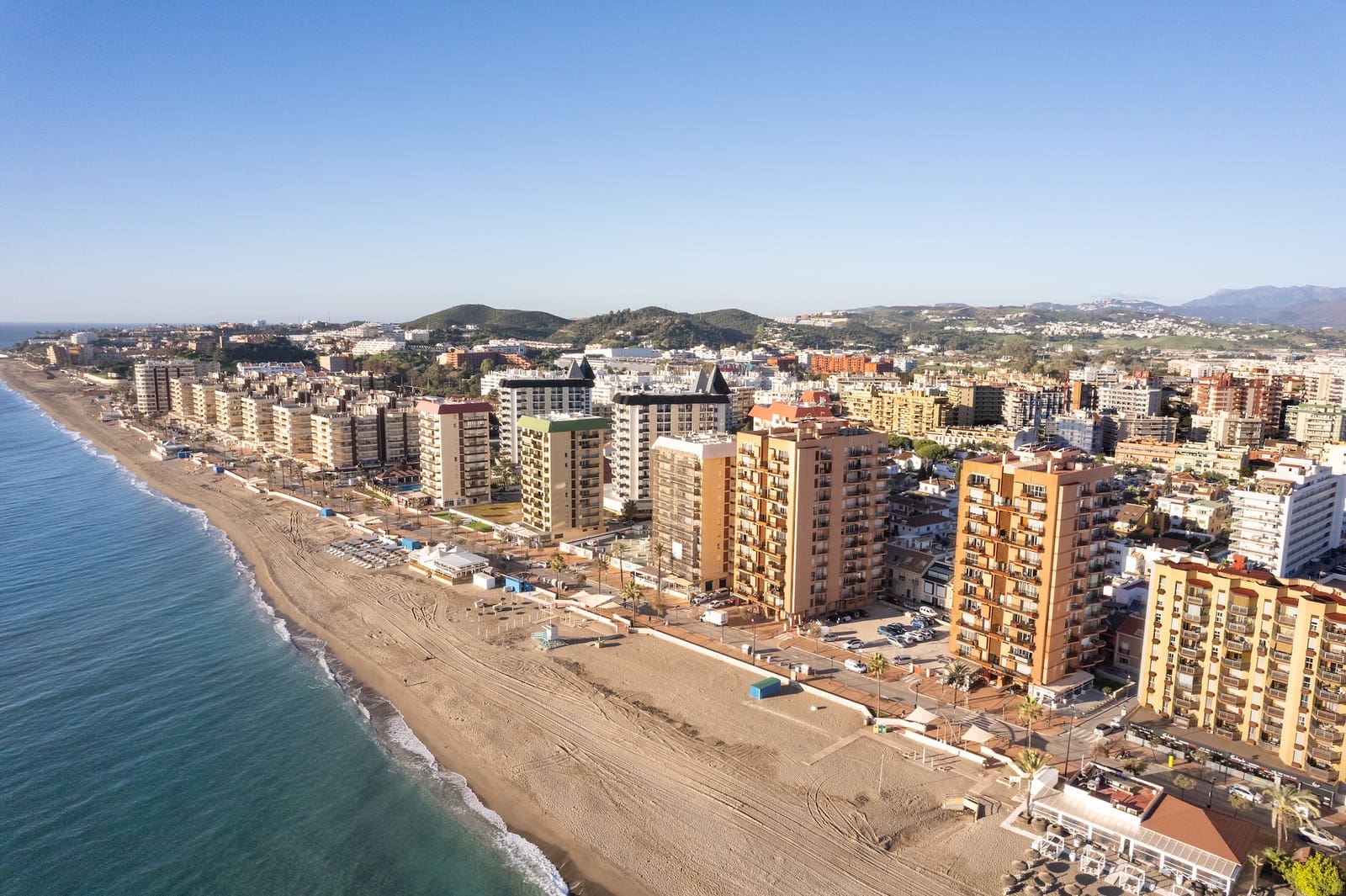 1 sypialnia Apartament przy plaży na sprzedaż w Fuengirola z garażem - 299 000 € (Ref: 9539020)