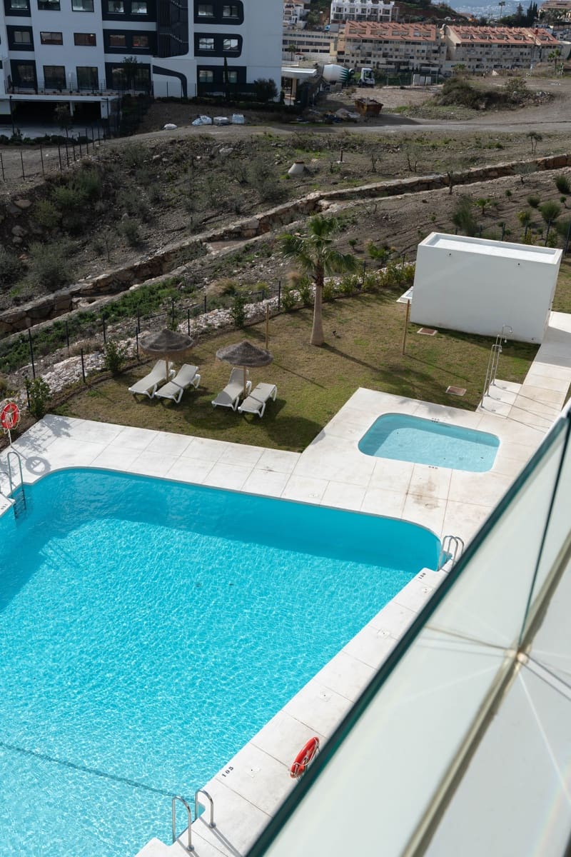 Apartamento de 2 habitaciones en Fuengirola en venta con piscina garaje - 449.000 € (Ref: 9539507)