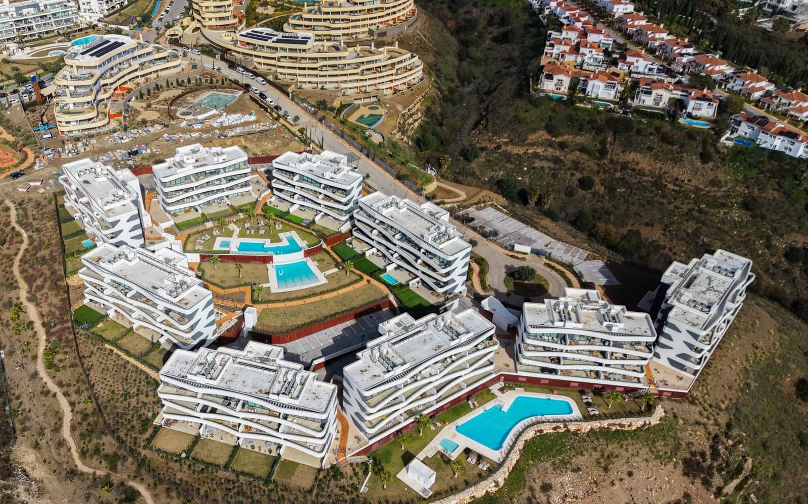 Apartamento de 2 habitaciones en Fuengirola en venta con piscina garaje - 449.000 € (Ref: 9539507)