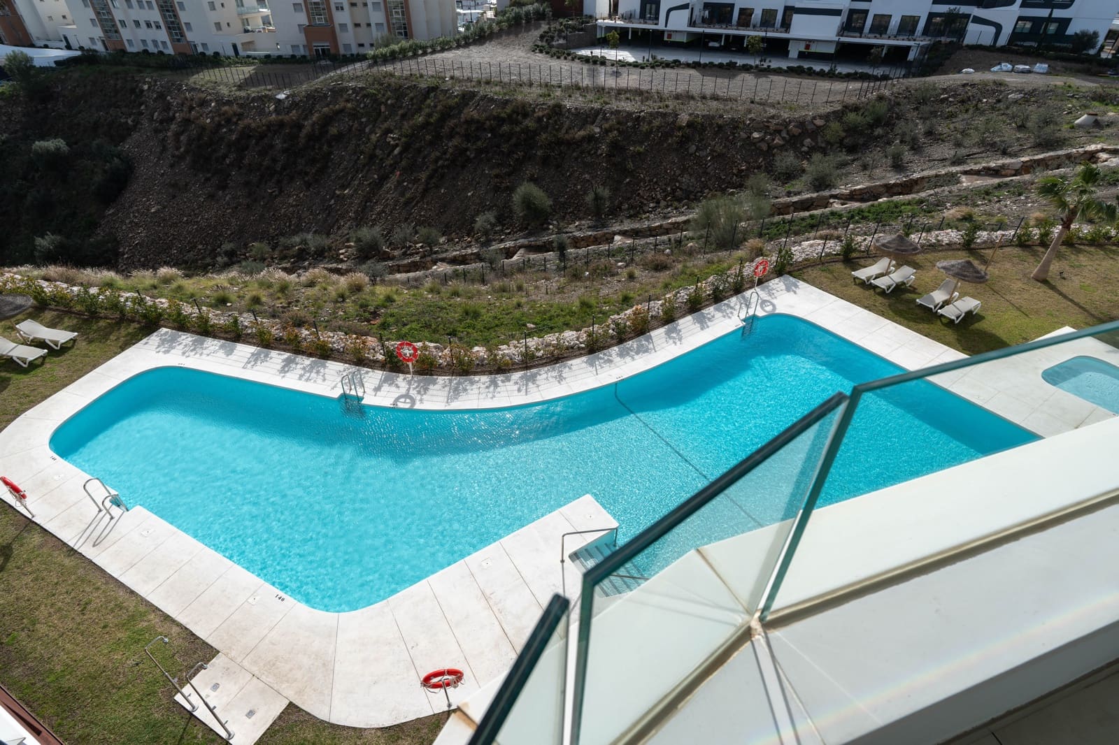 Apartamento de 2 habitaciones en Fuengirola en venta con piscina garaje - 449.000 € (Ref: 9539507)