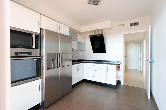 2 soveværelse Penthouse til salg i Los Pacos, Fuengirola med swimmingpool garage - € 425.000 (Ref: 9539695)