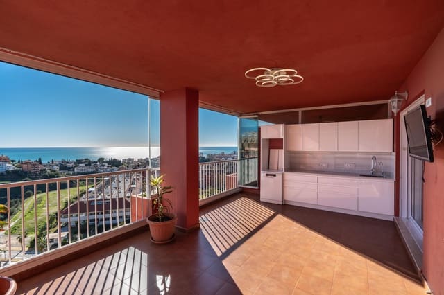 2 soveværelse Penthouse til salg i Los Pacos, Fuengirola med swimmingpool garage - € 425.000 (Ref: 9539695)
