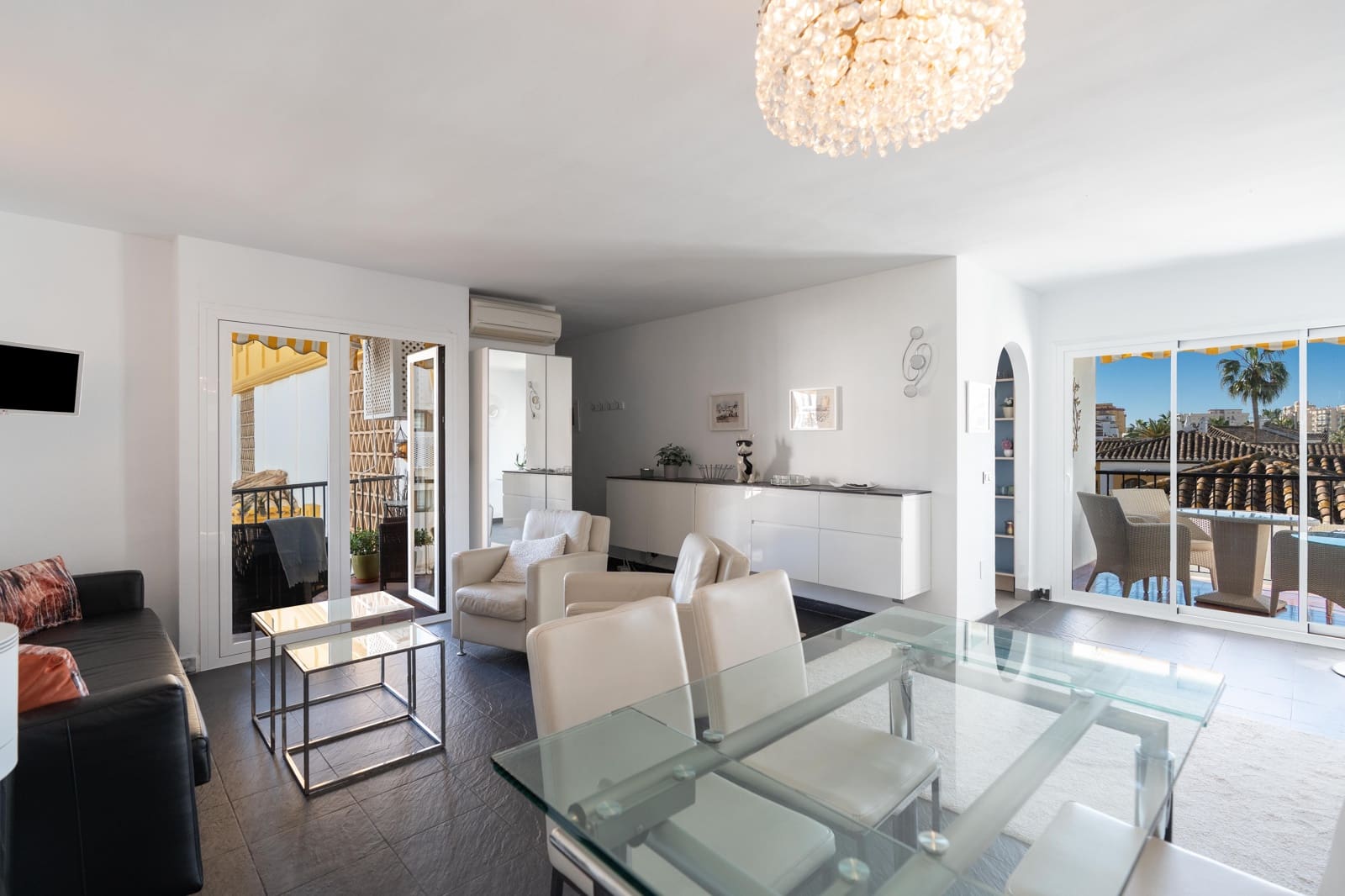 2 soveværelse Lejlighed til salg i Fuengirola med swimmingpool garage - € 549.000 (Ref: 9541973)