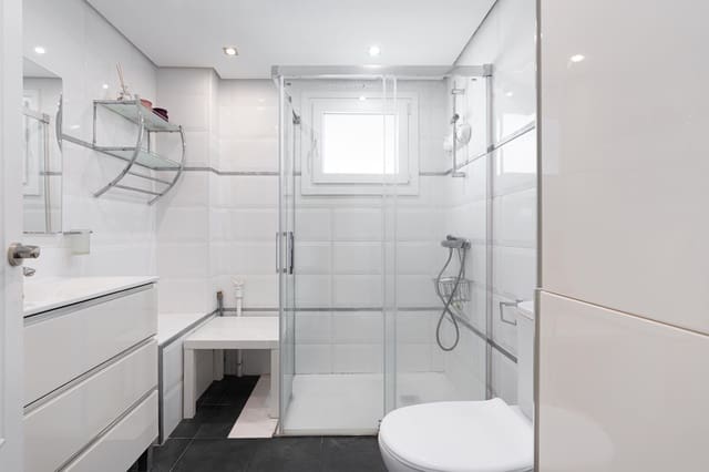 2 soveværelse Lejlighed til salg i Centro ciudad, Fuengirola med swimmingpool garage - € 549.000 (Ref: 9541973)