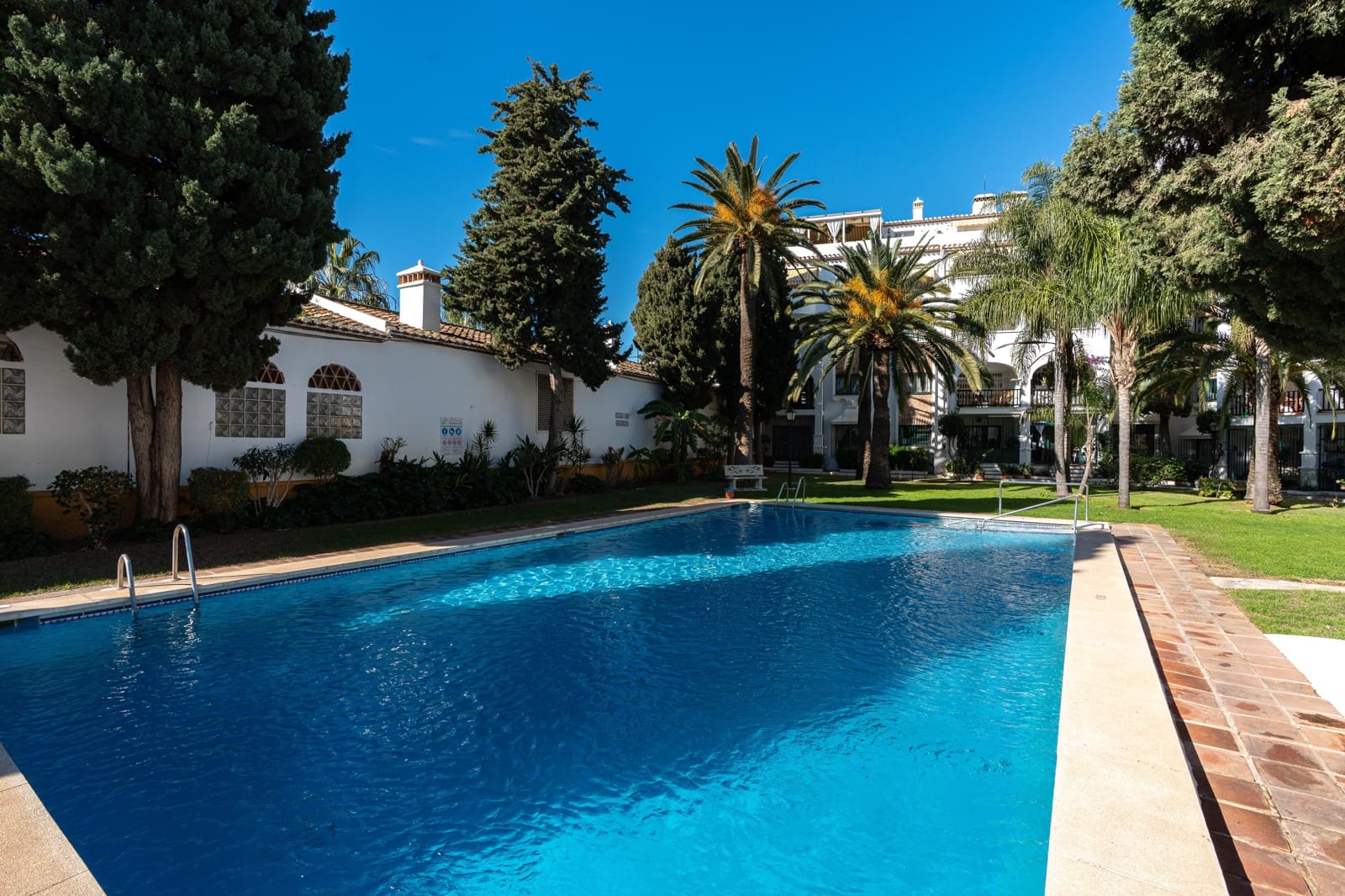 2 soveværelse Lejlighed til salg i Fuengirola med swimmingpool garage - € 549.000 (Ref: 9541973)