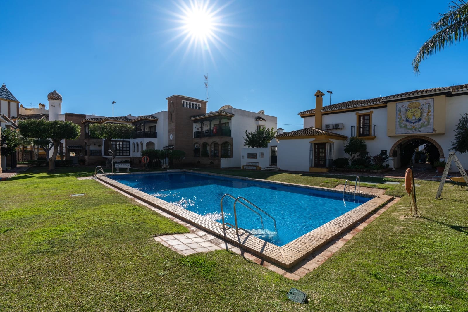 2 soveværelse Lejlighed til salg i Fuengirola med swimmingpool garage - € 549.000 (Ref: 9541973)