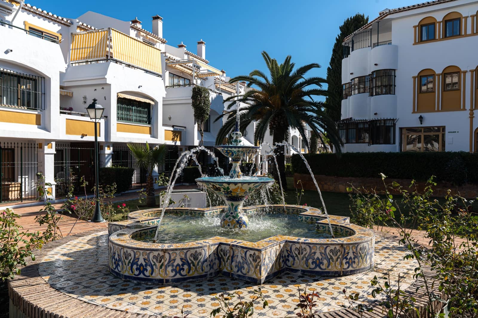 2 soveværelse Lejlighed til salg i Fuengirola med swimmingpool garage - € 549.000 (Ref: 9541973)