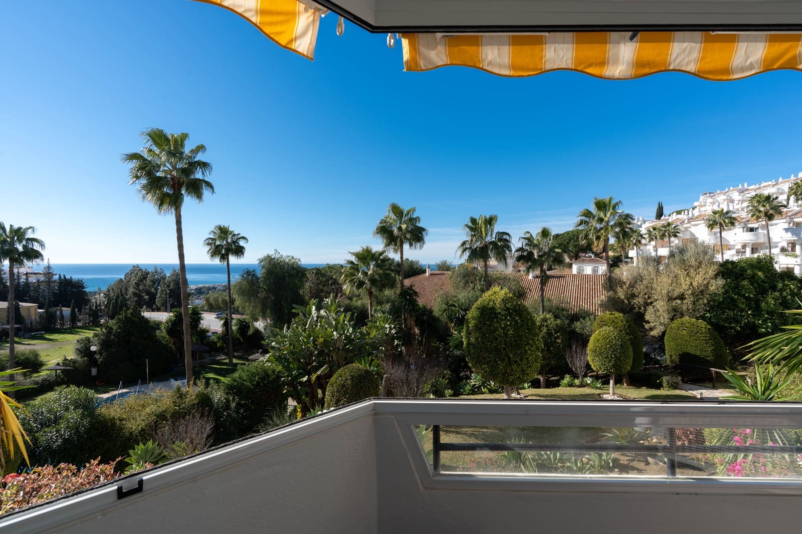 2 quarto Apartamento para venda em Calahonda com piscina garagem - 423 000 € (Ref: 9542424)