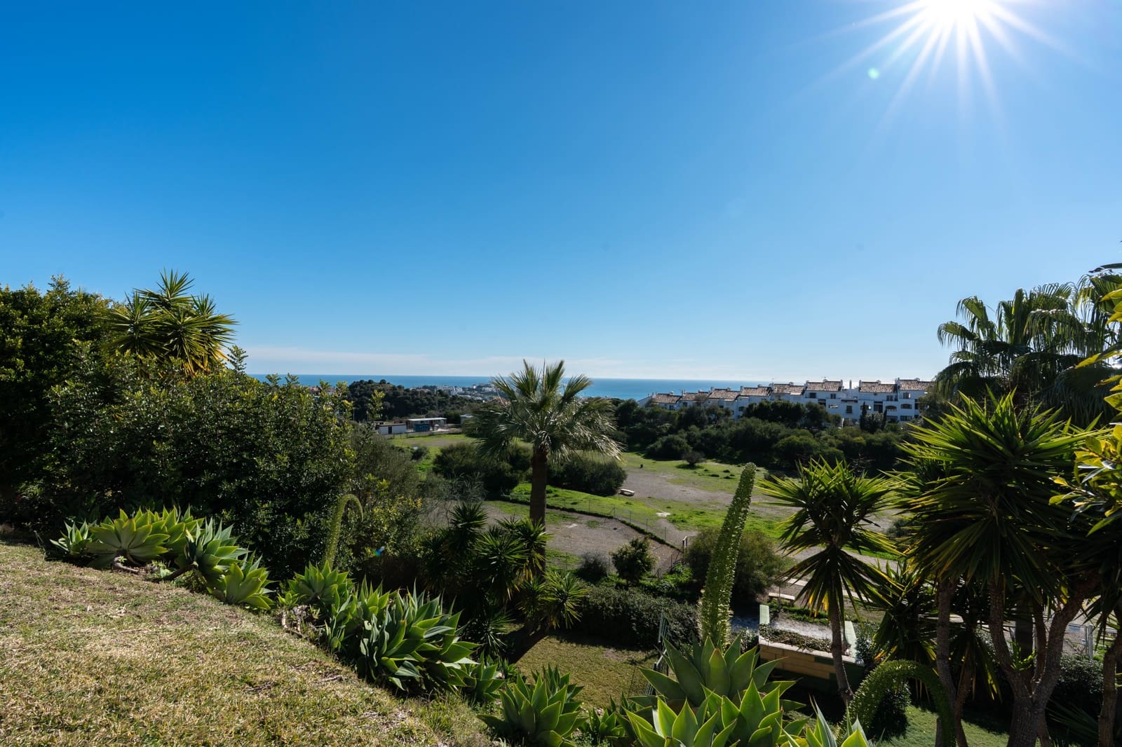 2 quarto Apartamento para venda em Calahonda com piscina garagem - 423 000 € (Ref: 9542424)