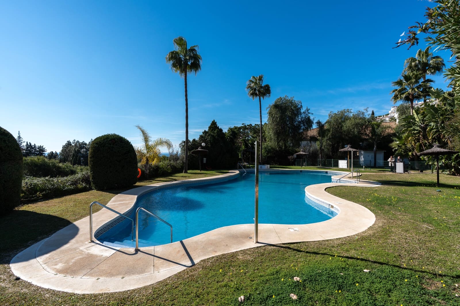 2 quarto Apartamento para venda em Calahonda com piscina garagem - 423 000 € (Ref: 9542424)