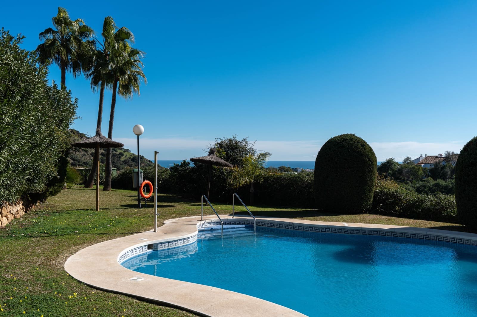 2 quarto Apartamento para venda em Calahonda com piscina garagem - 423 000 € (Ref: 9542424)