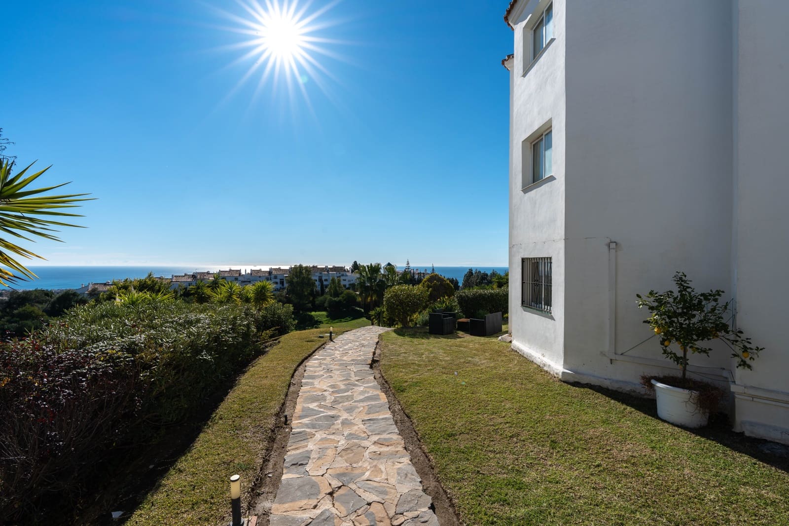 2 quarto Apartamento para venda em Calahonda com piscina garagem - 423 000 € (Ref: 9542424)