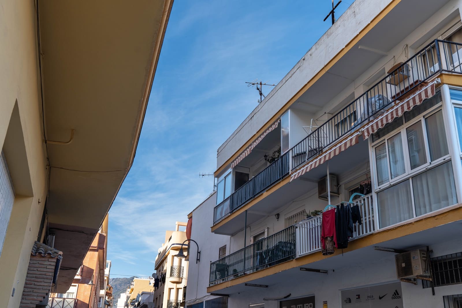 Apartamento de 3 habitaciones en Fuengirola en venta - 275.000 € (Ref: 9559153)