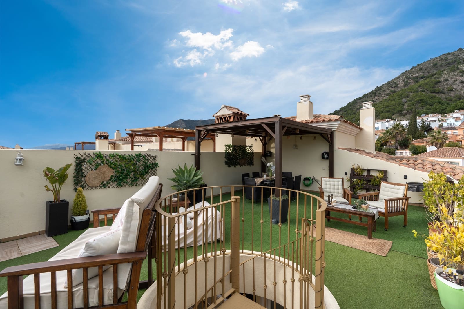 3 sovrum Takvåning till salu i Mijas med pool garage - 585 000 € (Ref: 9562286)