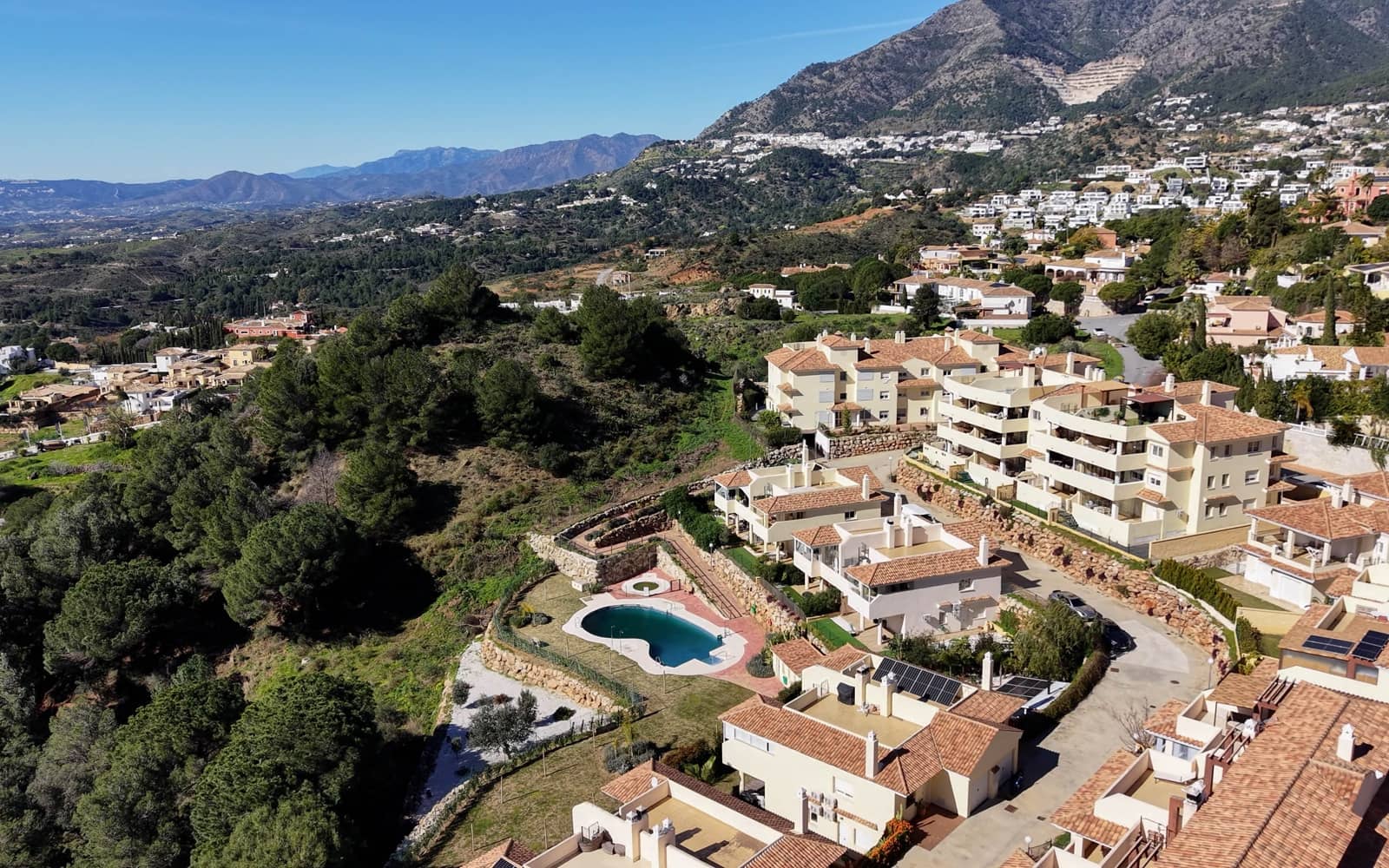 3 bedroom Penthouse for sale in Mijas with pool garage - € 495,000 (Ref: 9562286)