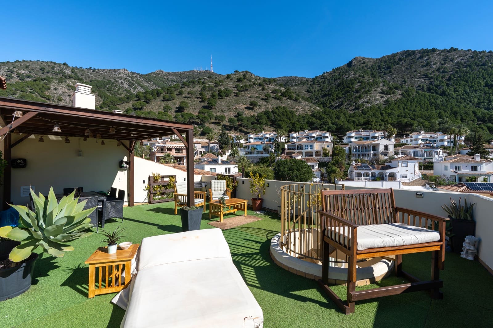 3 bedroom Penthouse for sale in Mijas with pool garage - € 495,000 (Ref: 9562286)