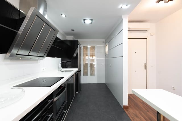 2 sovrum Lägenhet till salu i Zona Puerto Deportivo, Fuengirola - 365 000 € (Ref: 9674805)