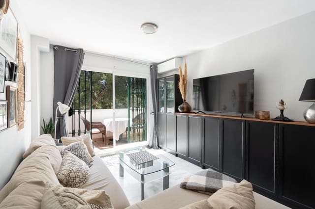 2 soverom Penthouse til salgs i Nueva Torrequebrada, Benalmádena med svømmebasseng garasje - € 280 000 (Ref: 9733448)