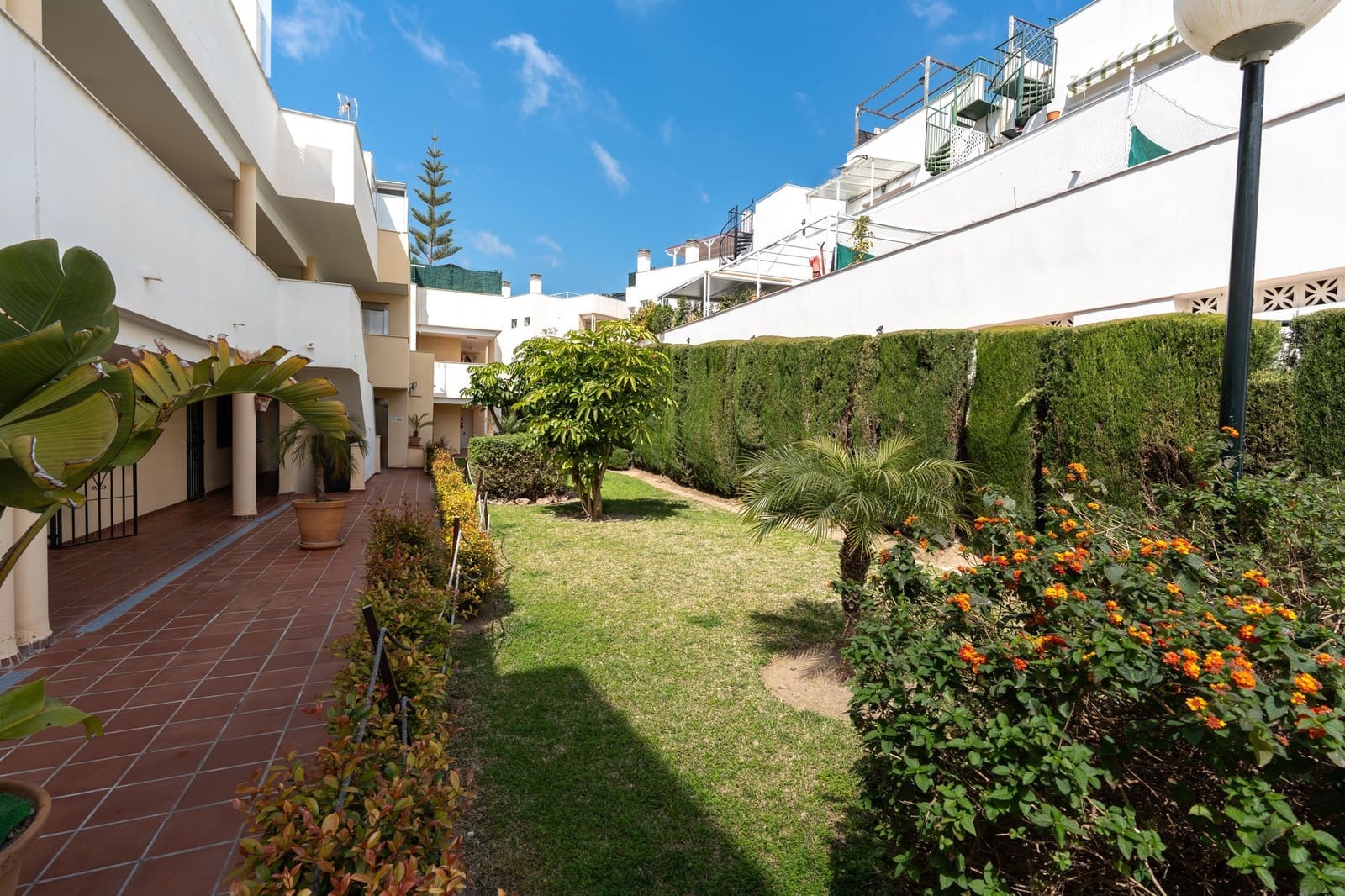 2 soverom Penthouse til salgs i Torrequebrada med svømmebasseng garasje - € 280 000 (Ref: 9733448)