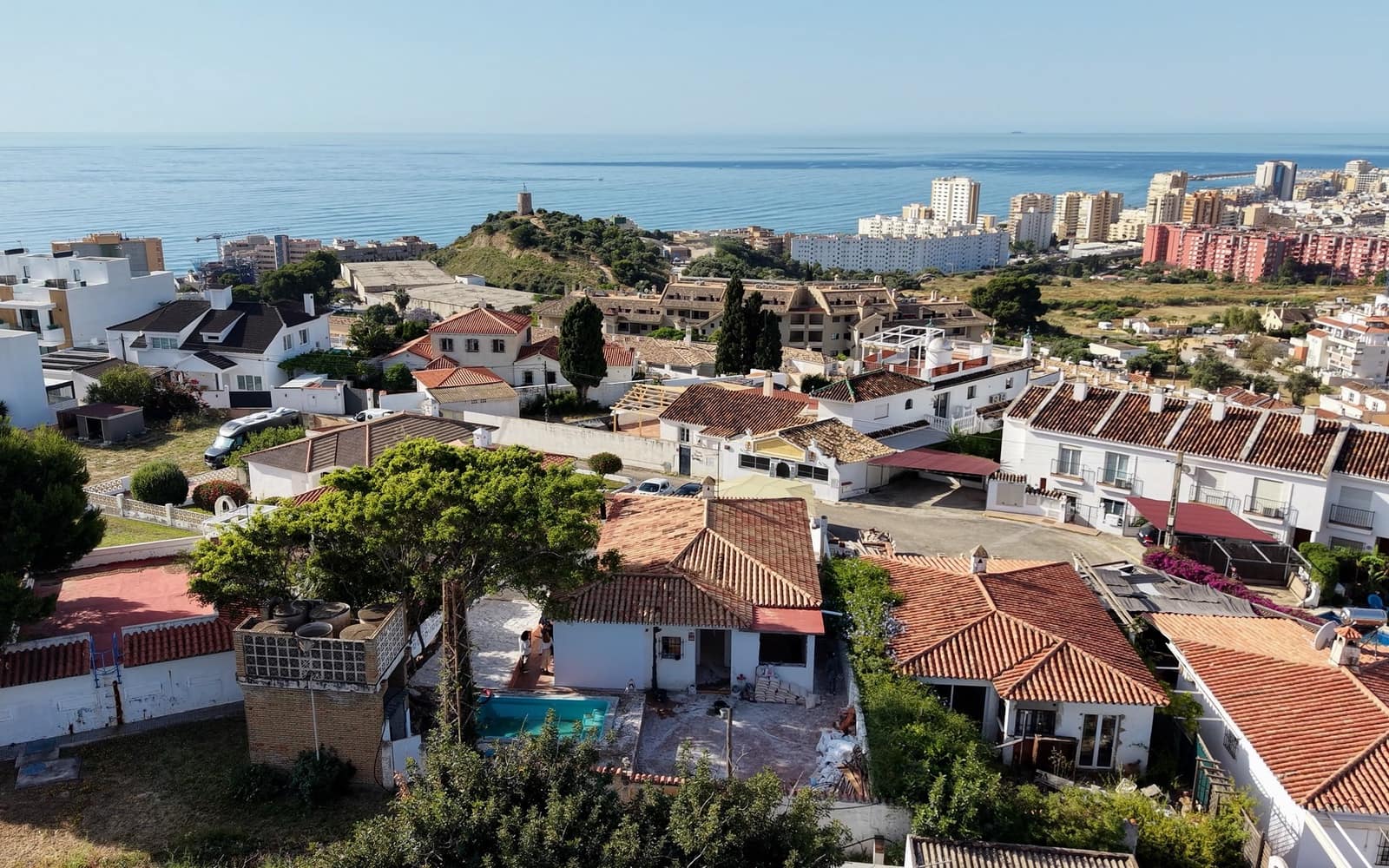 3 bedroom Villa for sale in Fuengirola with pool garage - € 890,000 (Ref: 9897174)