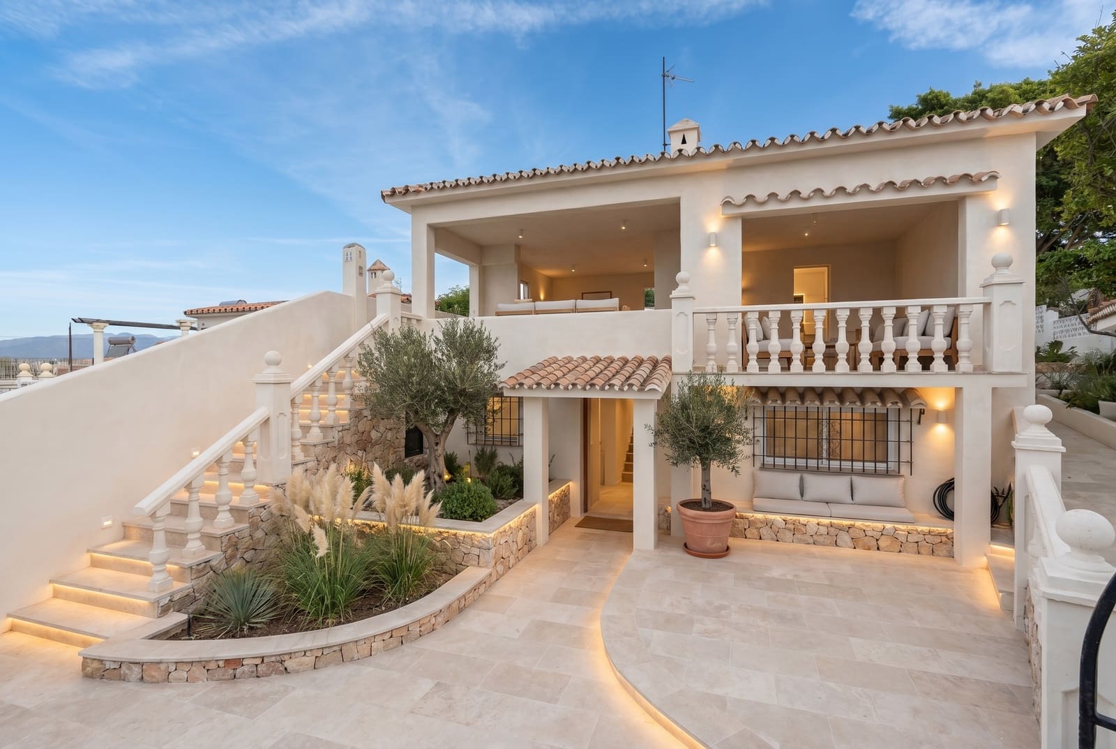3 bedroom Villa for sale in Fuengirola with pool garage - € 890,000 (Ref: 9897174)