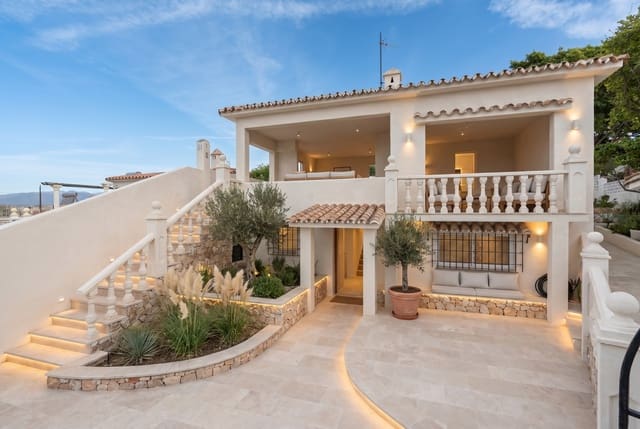3 bedroom Villa for sale in Torreblanca, Fuengirola with pool garage - € 890,000 (Ref: 9897174)