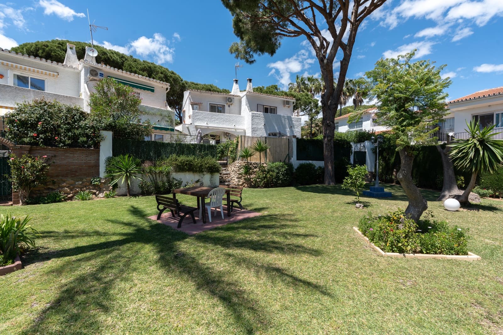 3 Zimmer Doppelhaus zu verkaufen in Calahonda mit Pool Garage - 425.000 € (Ref: 9911919)
