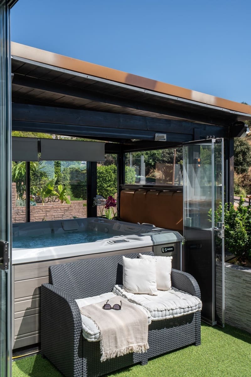 3 chambre Maison de Ville à vendre à Fuengirola avec piscine garage - 690 000 € (Ref: 9934852)