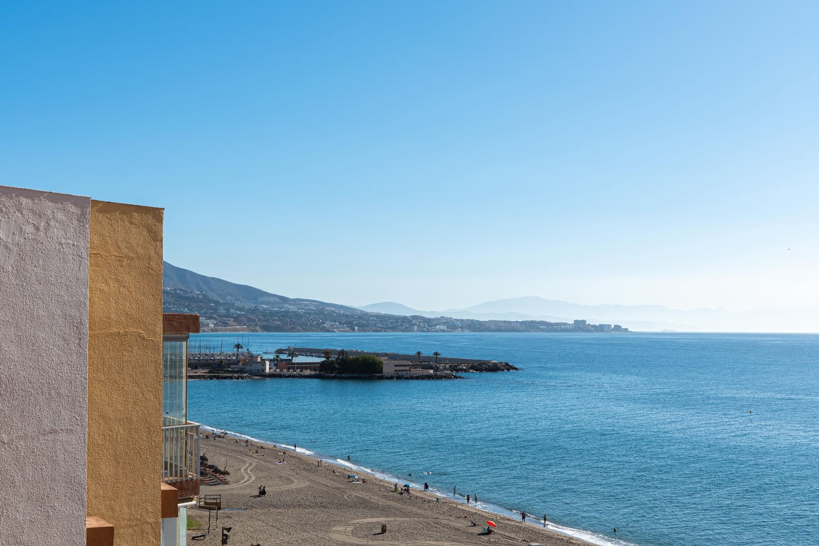 1 bedroom Beach Apartment for sale in Fuengirola - € 325,000 (Ref: 9973886)