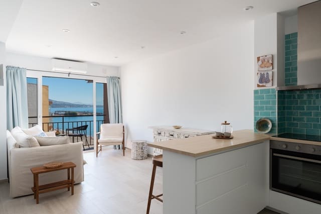 1 slaapkamer Strandappartement te koop in Zona Puerto Deportivo, Fuengirola - € 325.000 (Ref: 9973886)