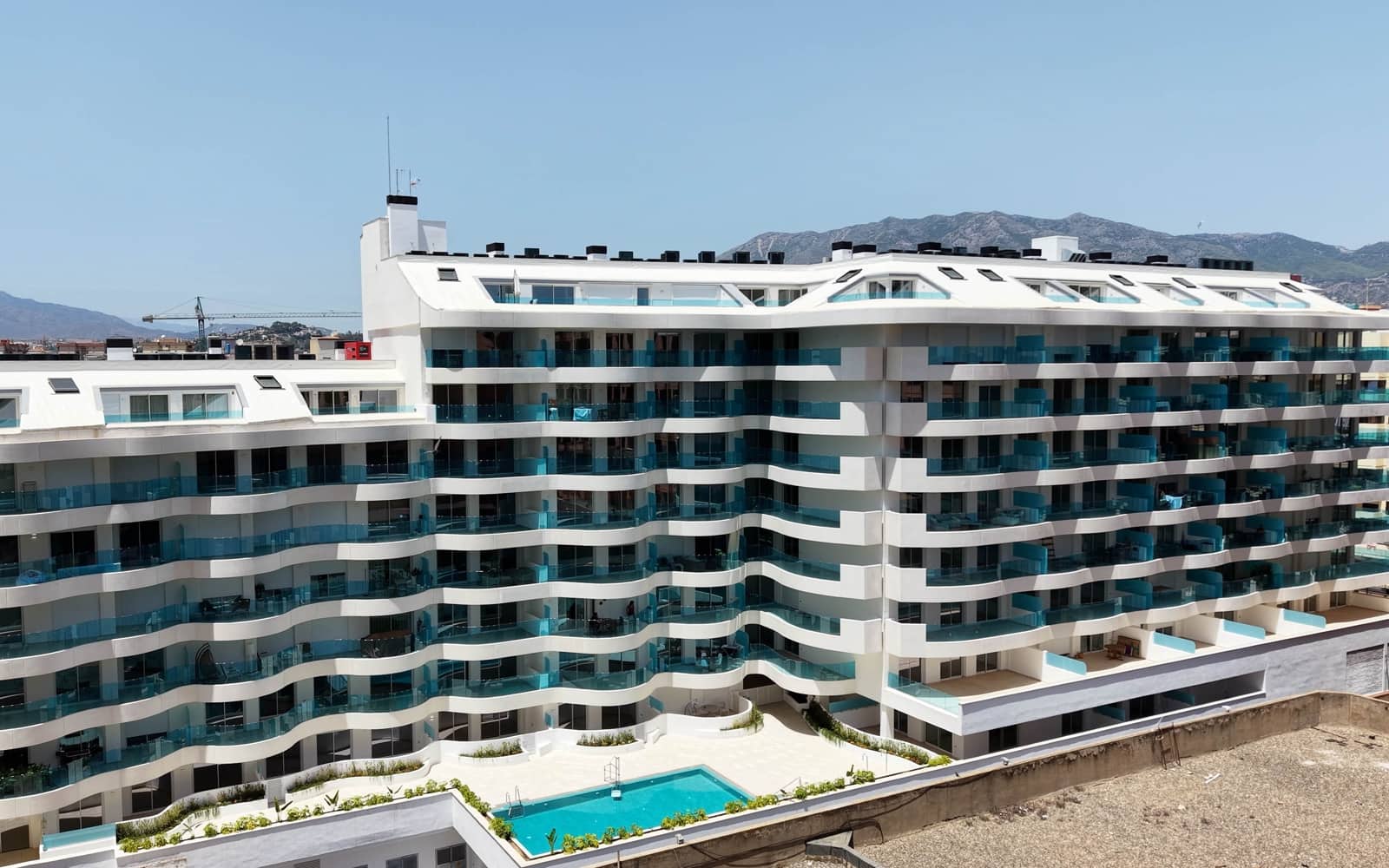 3 bedroom Apartment for sale in Fuengirola with pool garage - € 658,000 (Ref: 9975868)