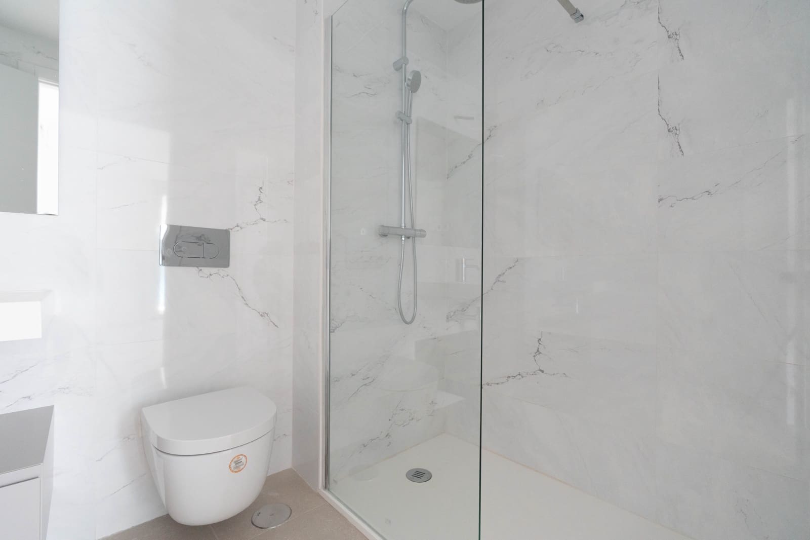 3 bedroom Apartment for sale in Fuengirola with pool garage - € 658,000 (Ref: 9975868)