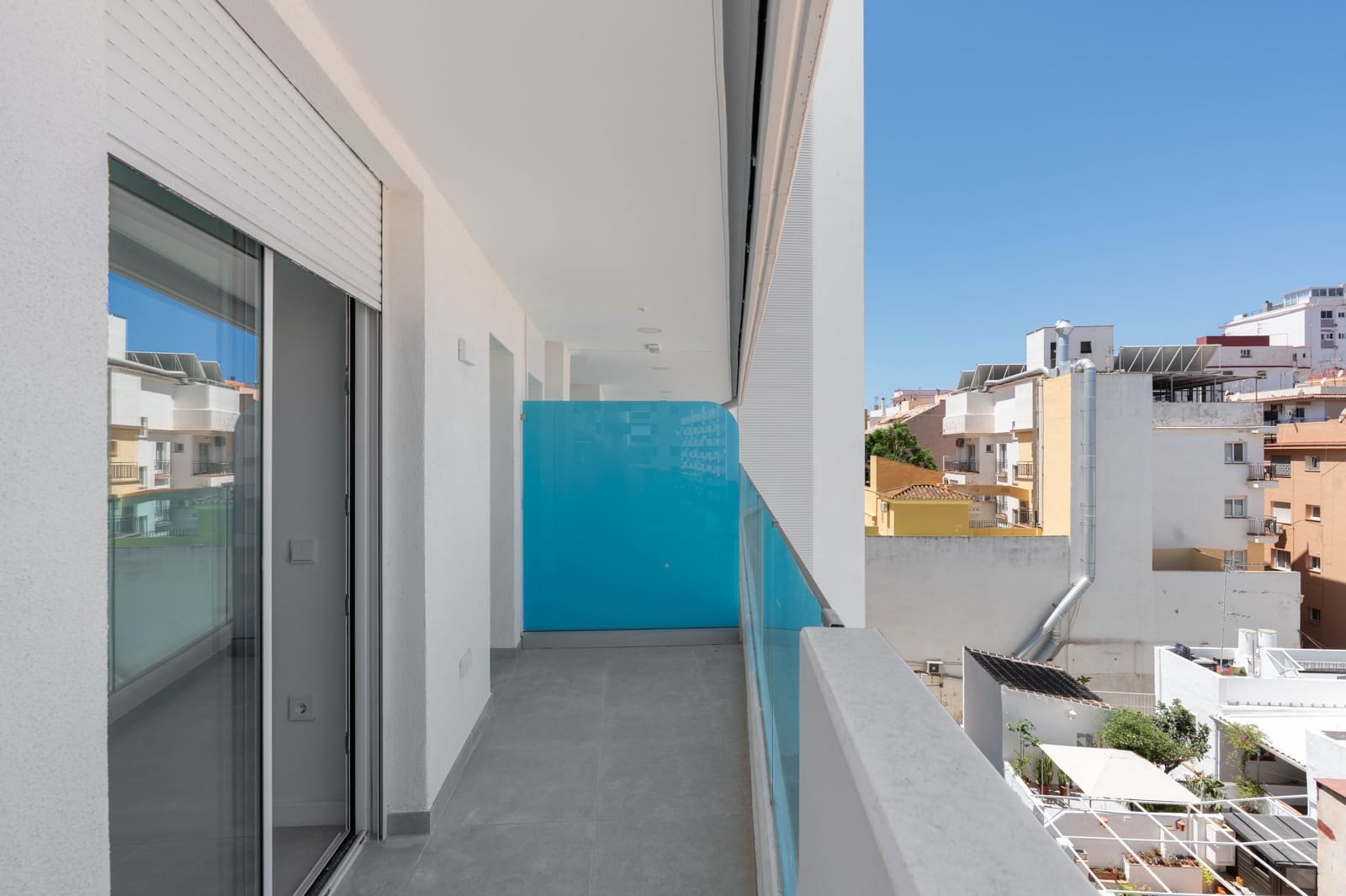 3 bedroom Apartment for sale in Fuengirola with pool garage - € 658,000 (Ref: 9975868)