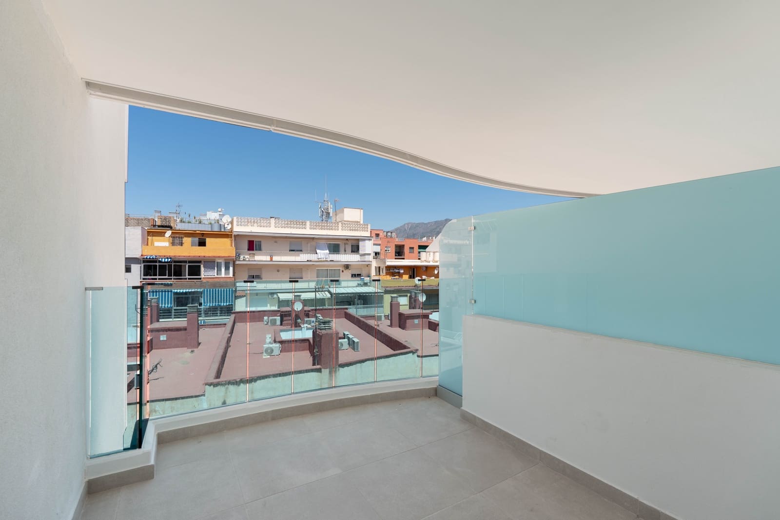 3 bedroom Apartment for sale in Fuengirola with pool garage - € 658,000 (Ref: 9975868)