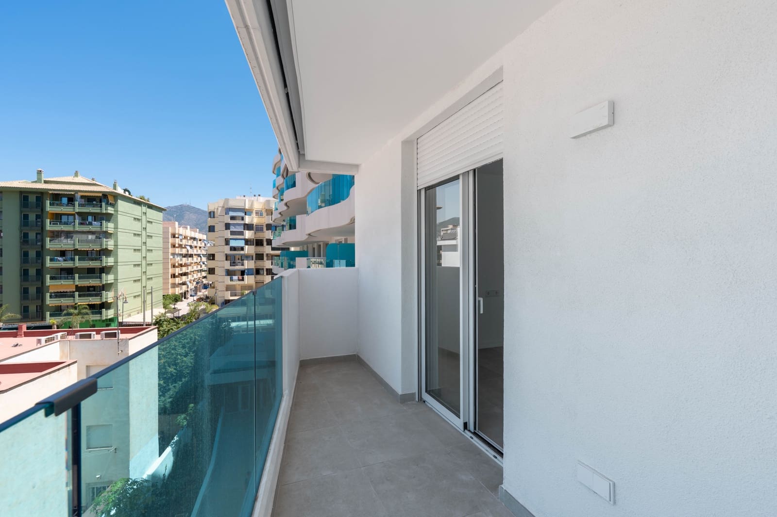 3 bedroom Apartment for sale in Fuengirola with pool garage - € 658,000 (Ref: 9975868)