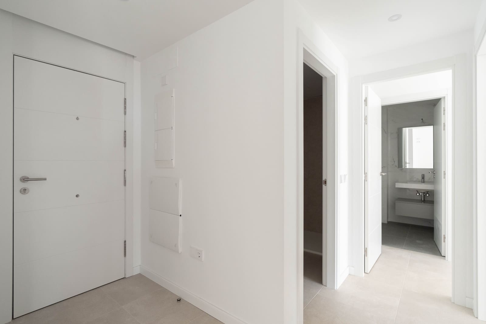 2 bedroom Apartment for sale in Fuengirola with pool garage - € 598,000 (Ref: 9975893)