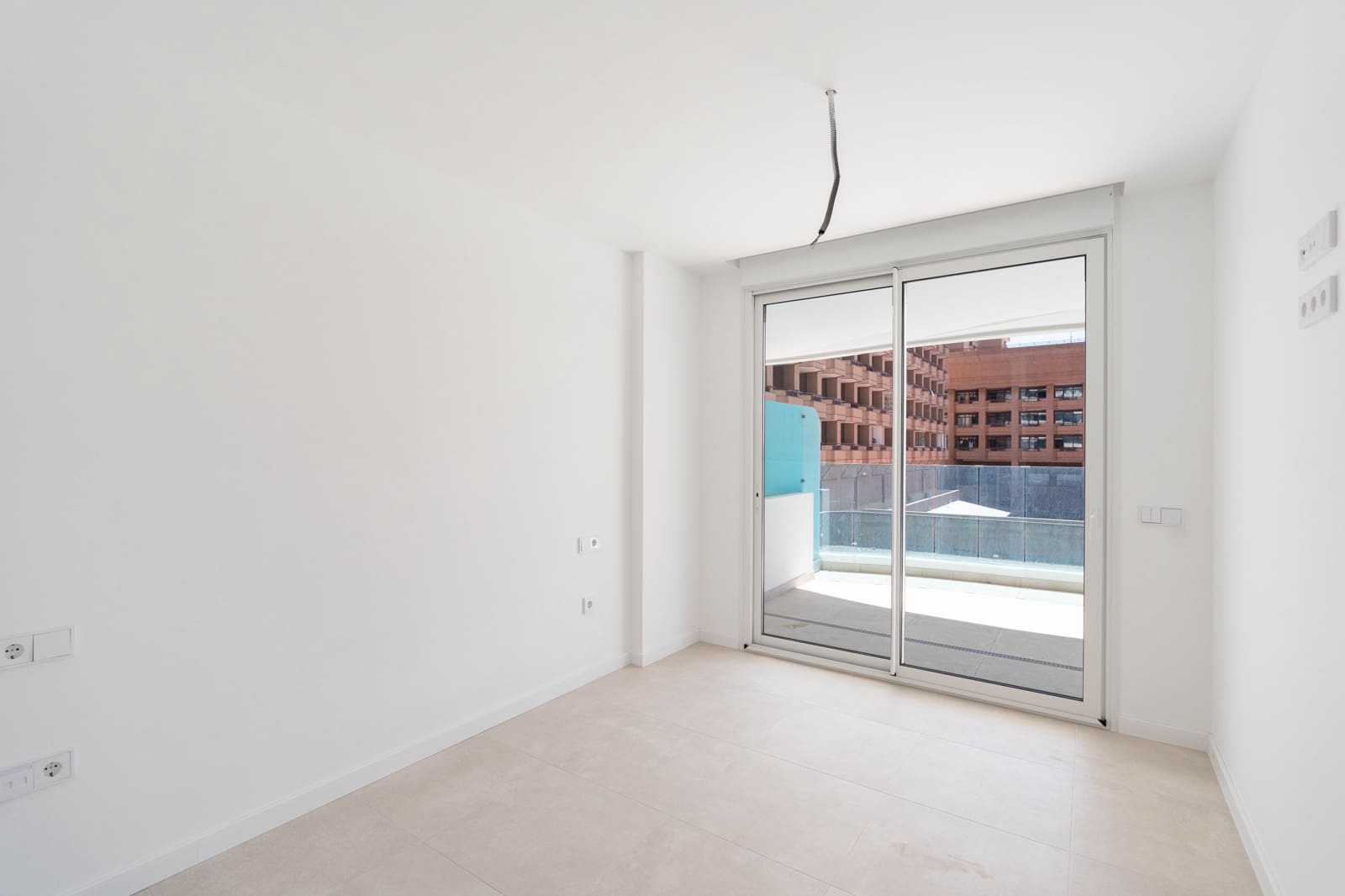 2 bedroom Apartment for sale in Fuengirola with pool garage - € 598,000 (Ref: 9975893)