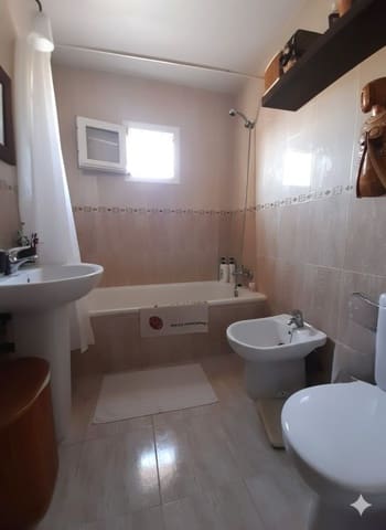 4 soveværelse Semi-Rækkehus til salg i El Zabal - Santa Margarita, La Línea de la Concepción med swimmingpool - € 280.000 (Ref: 9468787)