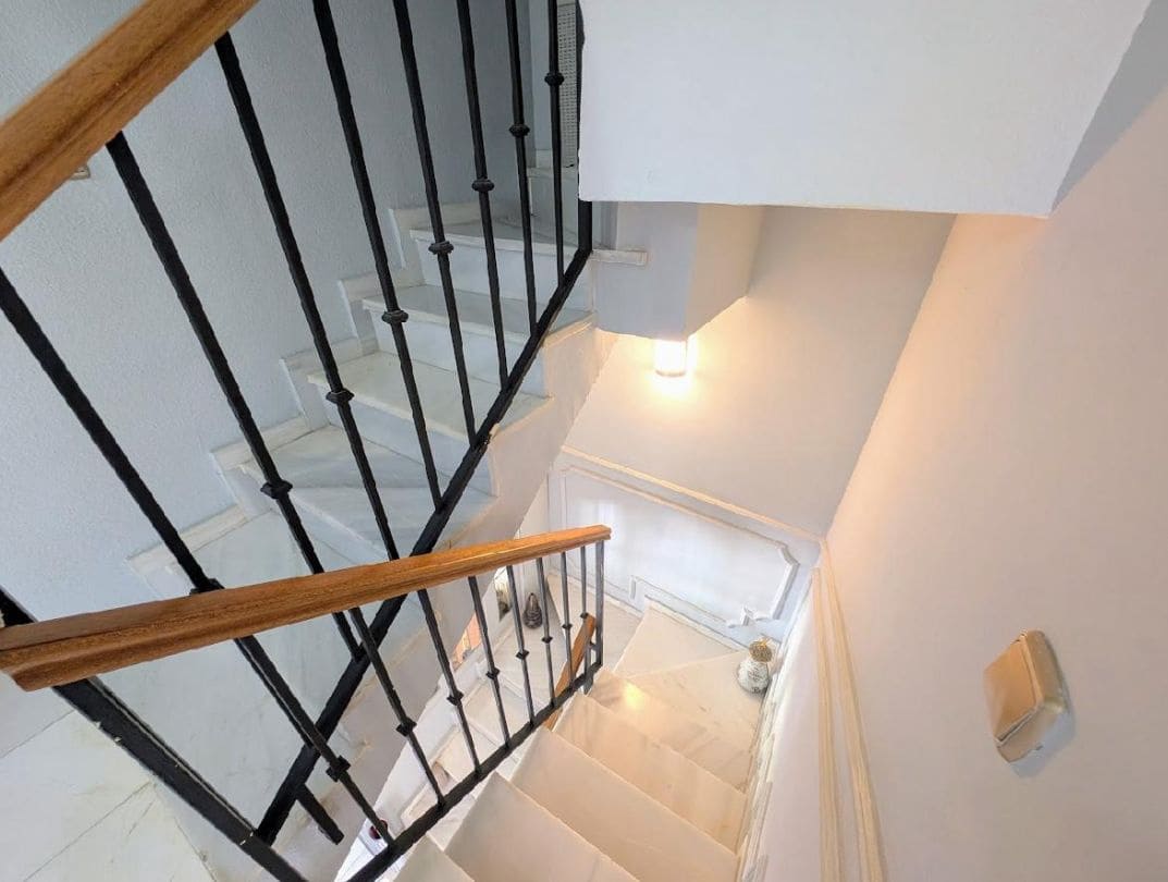 3 makuuhuone Paritalo myytävänä paikassa Marbella - 670 000 € (Ref: 9468789)