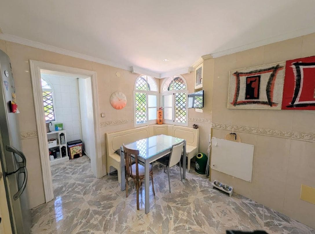 3 makuuhuone Paritalo myytävänä paikassa Marbella - 670 000 € (Ref: 9468789)