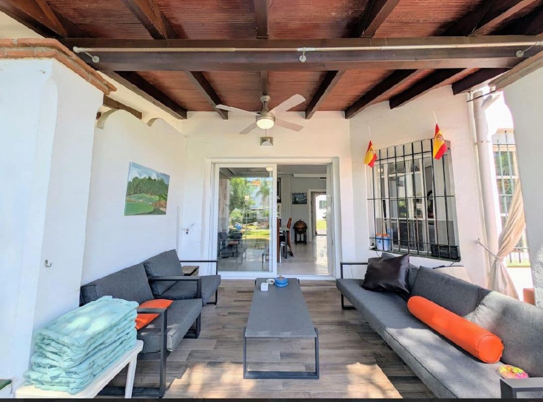 3 makuuhuone Paritalo myytävänä paikassa Marbella - 670 000 € (Ref: 9468789)