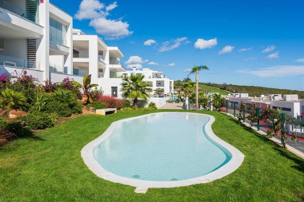 3 bedroom Apartment for sale in La Alcaidesa with pool - € 670,000 (Ref: 9468791)