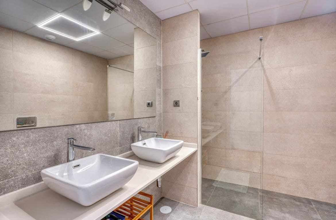 3 bedroom Apartment for sale in La Alcaidesa with pool - € 670,000 (Ref: 9468791)