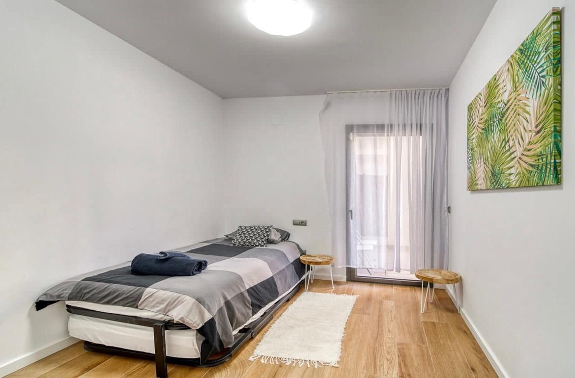 3 bedroom Apartment for sale in La Alcaidesa with pool - € 670,000 (Ref: 9468791)