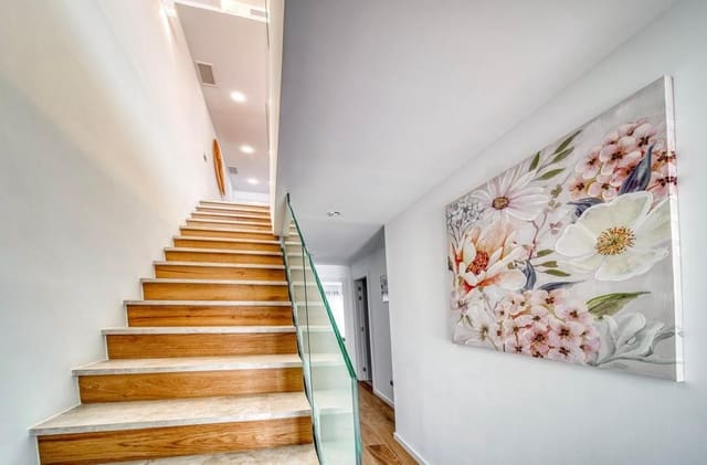 3 chambre Appartement à vendre à La Alcaidesa avec piscine - 670 000 € (Ref: 9468791)