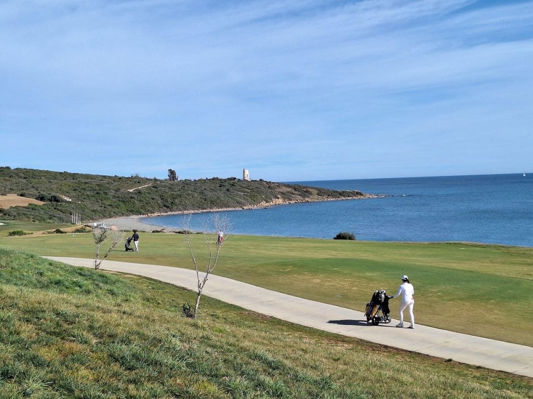 3 bedroom Apartment for sale in La Alcaidesa with pool - € 670,000 (Ref: 9468791)